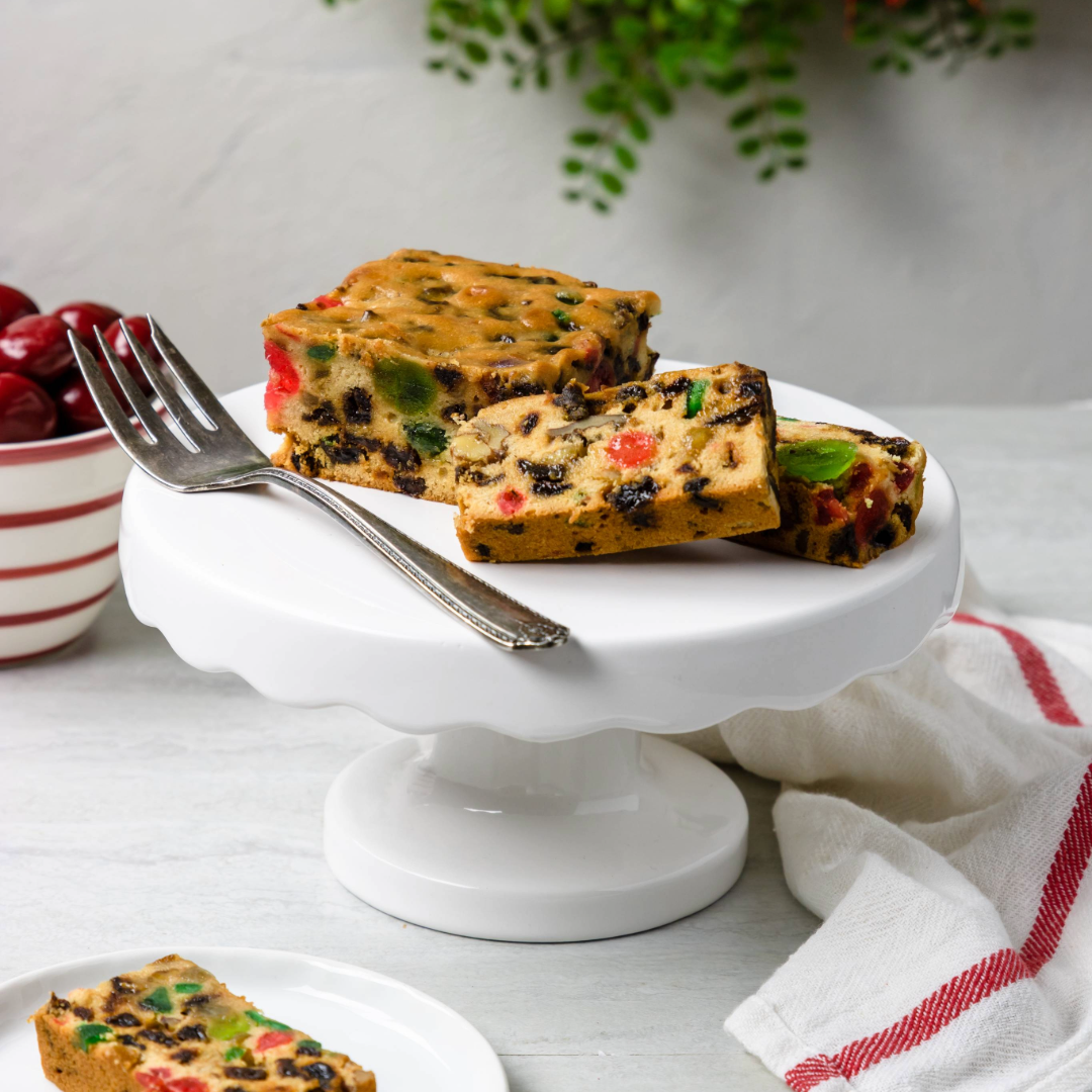 中古　ムートン　cher FRuit cake Q-HAYES Moist Fruitcake with Candied Fruit (Glace Fruit Cake | Tutti